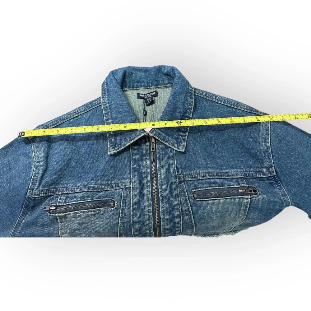 PrettyLittleThing Cropped Denim Jacket Raw Hem Zip Front Blue Petite US 10